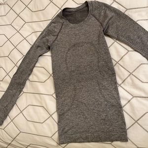 Lululemon Gray Swifty Tech